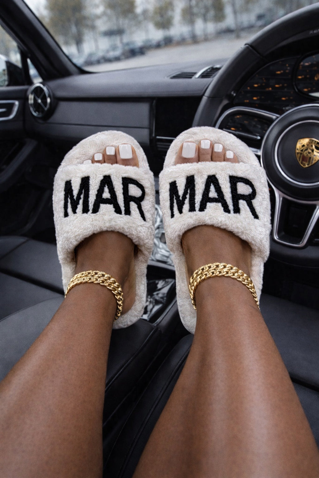 MAR White